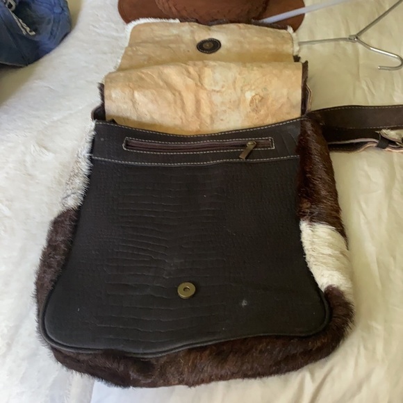 Handcrafted - Picture 4 of 5